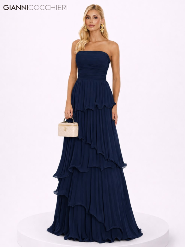 Vestido Longo Azul Marinho em Chiffon Plissado com Camadas Assimétricas e Decote Tomara que Caia