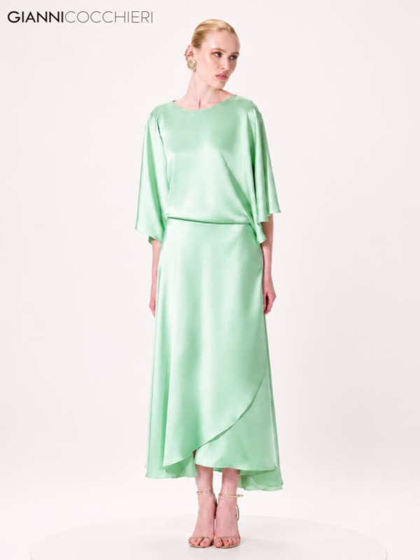 Vestido Midi Verde Menta em Cetim Acetinado com Mangas Amplas 