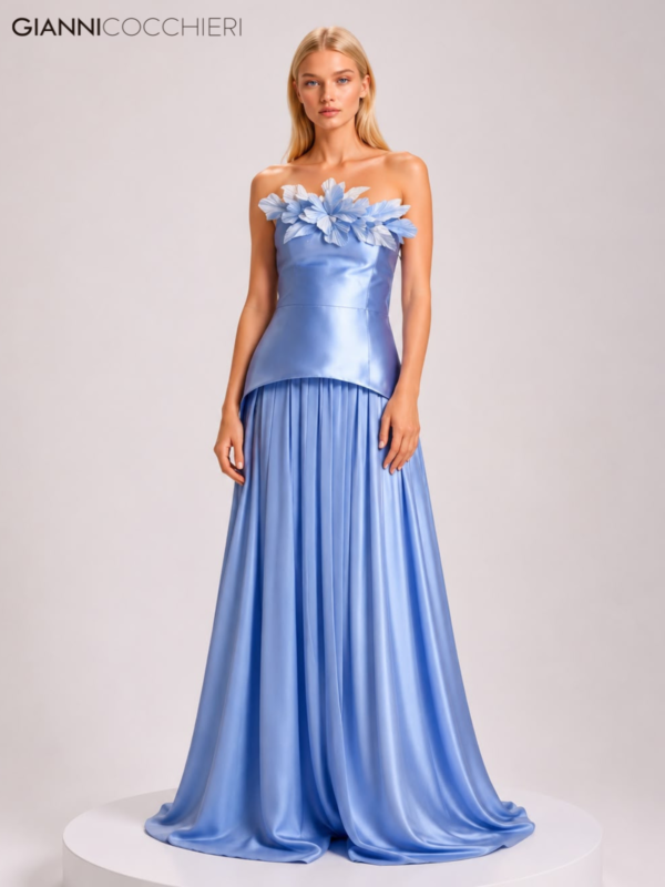 Vestido Longo Tomara que Caia Azul Serenity com Flores e Saia Plissada